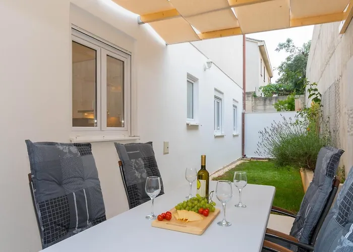 Bora Apartment Pula
